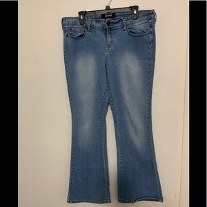Gently Used “Rewash” bootcut jeans